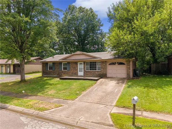 3011 Douglas Boulevard, Jeffersonville, IN 47130