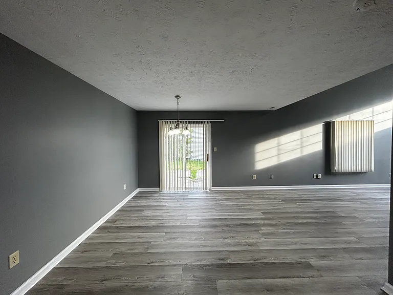 9952 Worthington Blvd — Photo 14