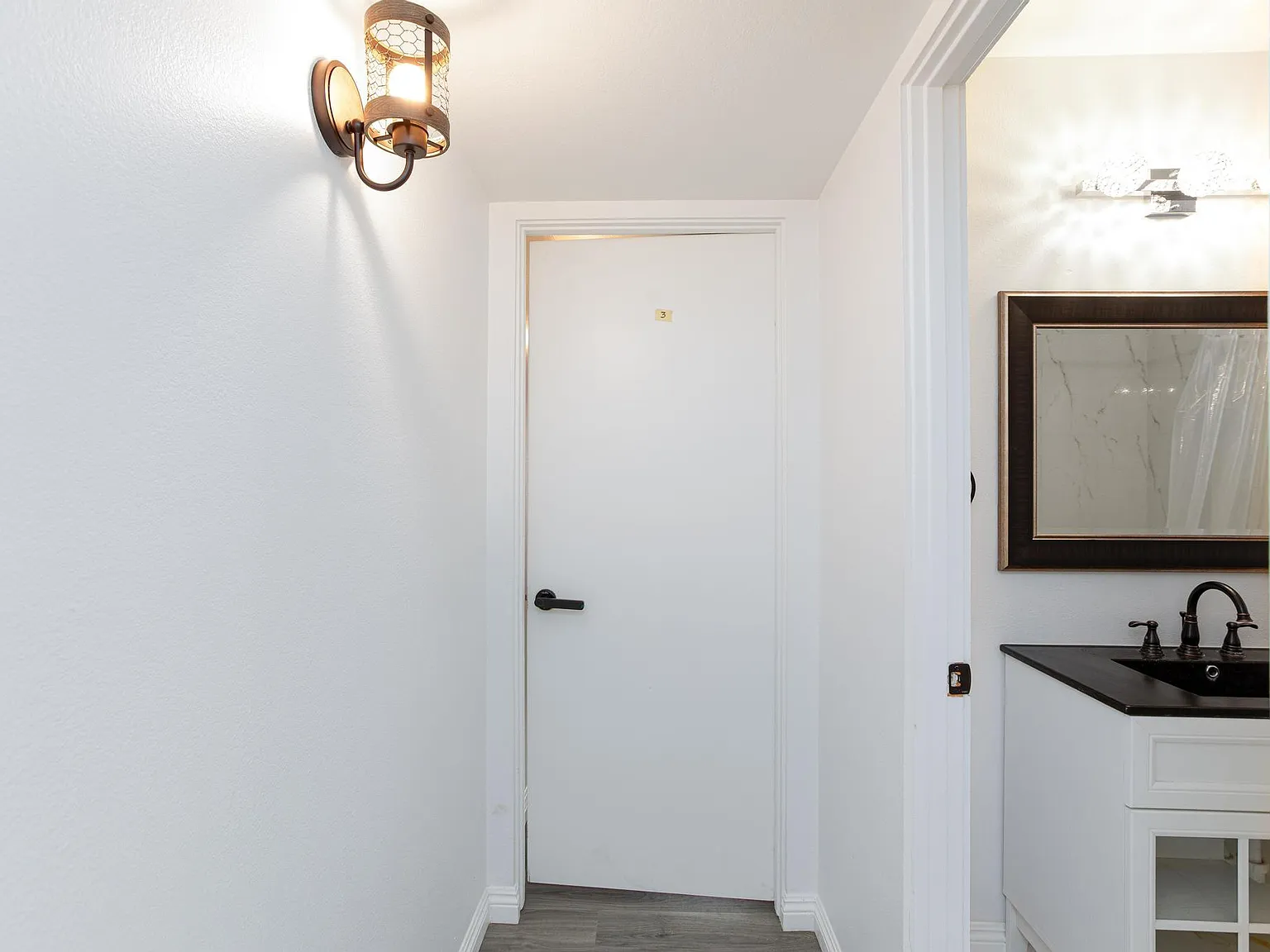 4 bed, 3.0 bath, 2517 sqft, $1,044 — Photo 2