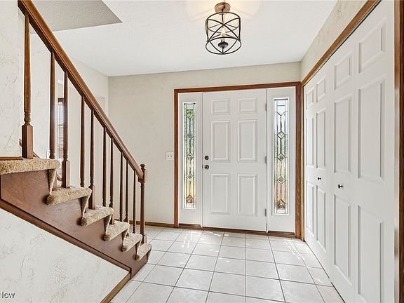 3rd image of 24566 Surrey Cir