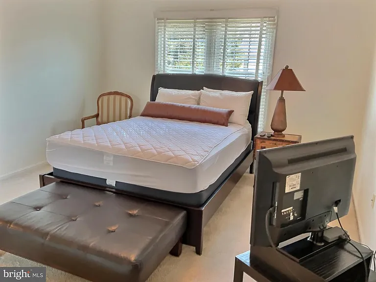 1501 Silverado Ct — Photo 26