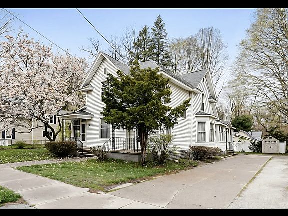 2nd image of 106 W Main St