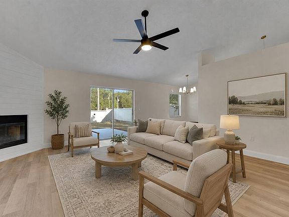 3rd image of 3311 Queens Cove Loop