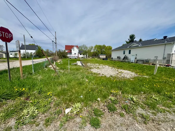 24 King St, Montague, ON K7A 3C9