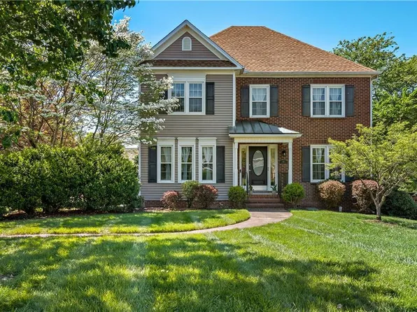 913 George Place Dr, Kernersville, NC 27284
