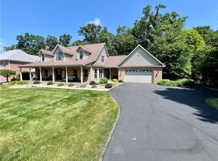 245 Chippewa Dr, New Castle, PA 16105
