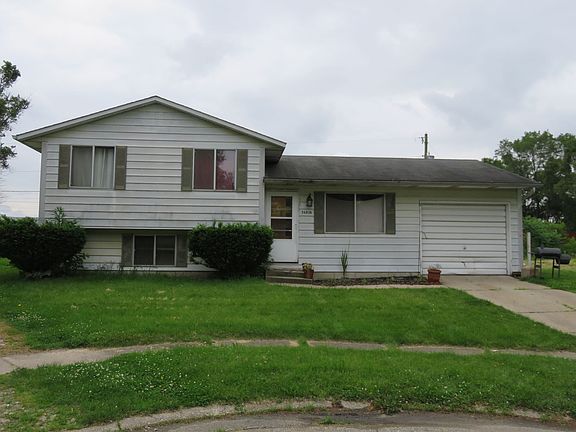 2nd image of 56838 Spruce Ln