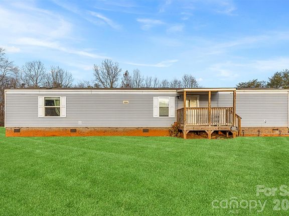 3rd image of 3051 Shoal Rd