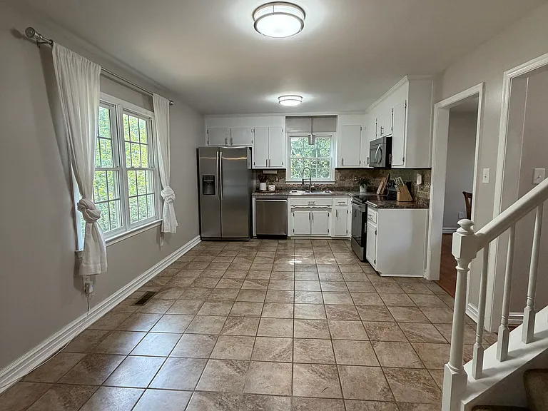 1507 Southcreek Dr — Photo 9