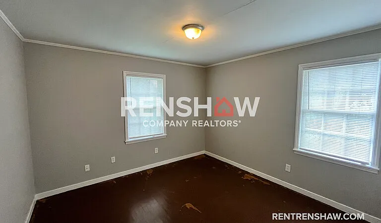 3761 University St — Photo 12
