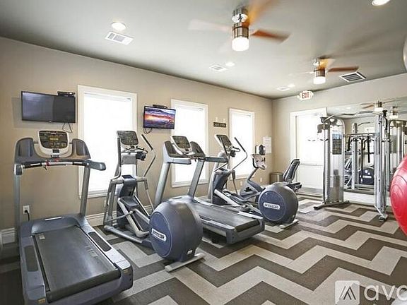 3rd image of 2232 Hibiscus Ave #0