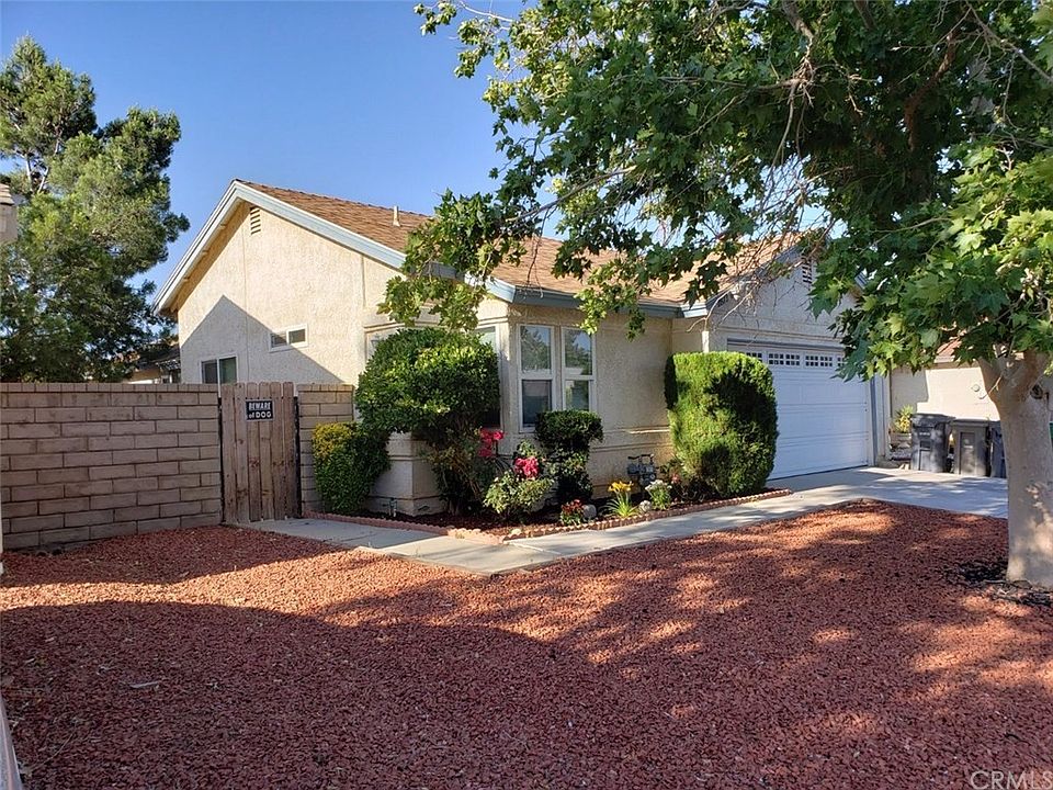 1st image of 2873 Nandina Dr
