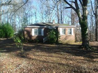 56 W Cork St, Ware Shoals, SC 29692