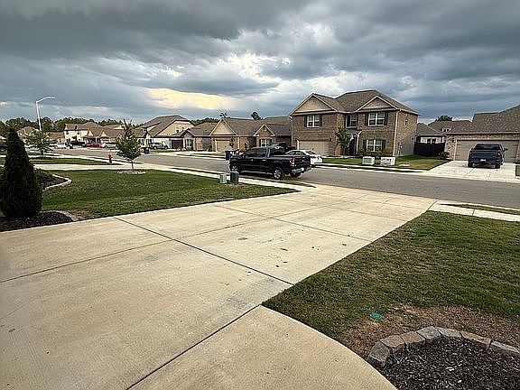 5th image of 113 Waltrip Dr