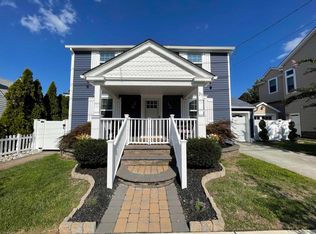 31 N Clarendon Ave, Margate, NJ 08402