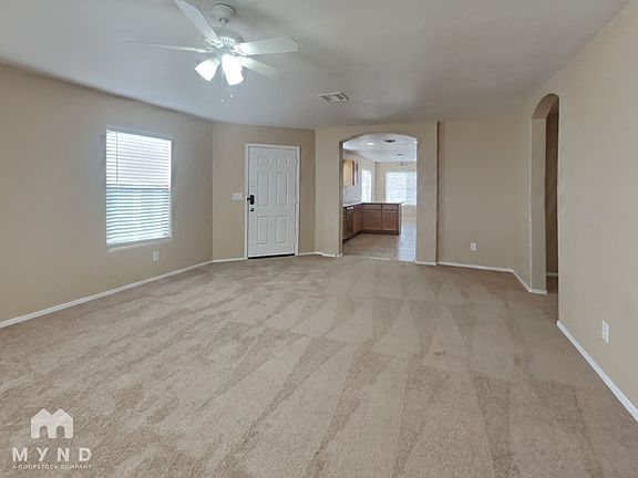 5th image of 611 E Pacific Dr