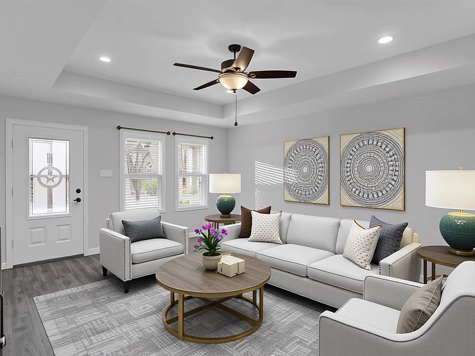 1st image of 399 S Main St