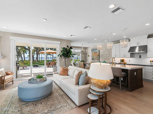 135 OAK PARK Drive, St. Johns, FL 32259