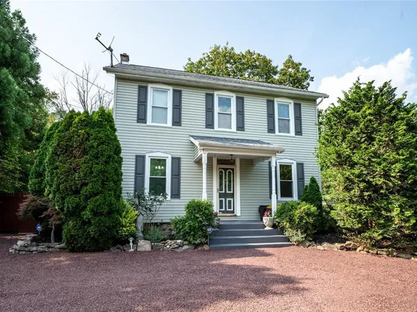 2973 Main Rd E, Emmaus, PA 18049