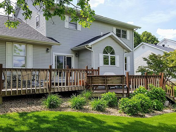 Large 3-tier backyard deck