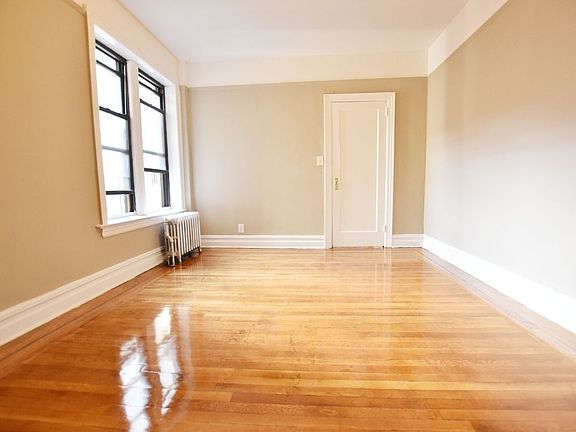 3rd image of 4535 44th St APT 4C