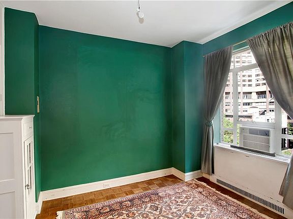 4th image of 25 Central Park W APT 8A