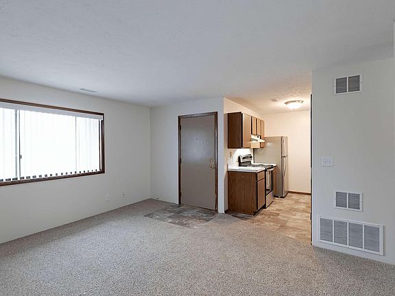 4th image of 5505 S 31st St #2X1U