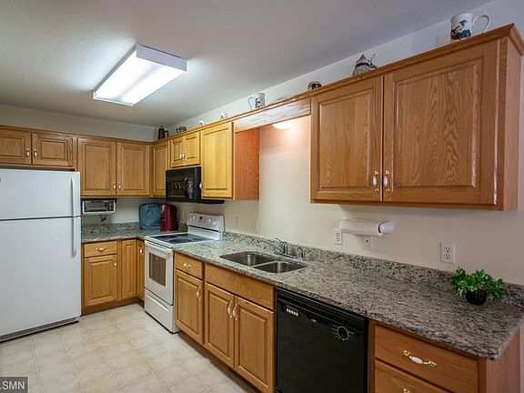 4th image of 37440 Carefree Dr Unit 2