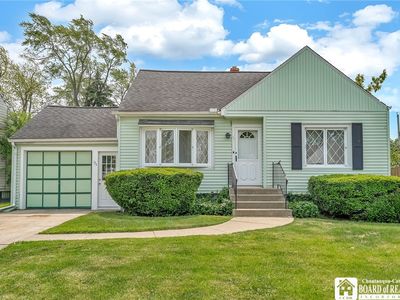 175 Cleveland Dr, Buffalo, NY, 14223