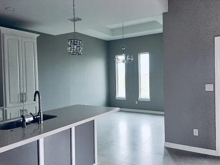 3873 Tolosa St — Photo 7
