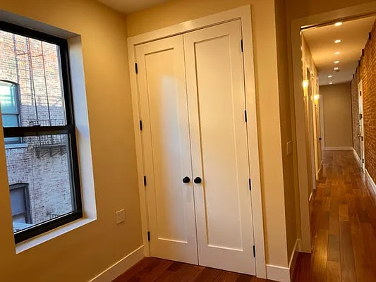 Rented by Compass | media 27