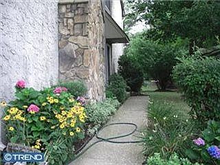 2nd image of 119 Tennyson Dr