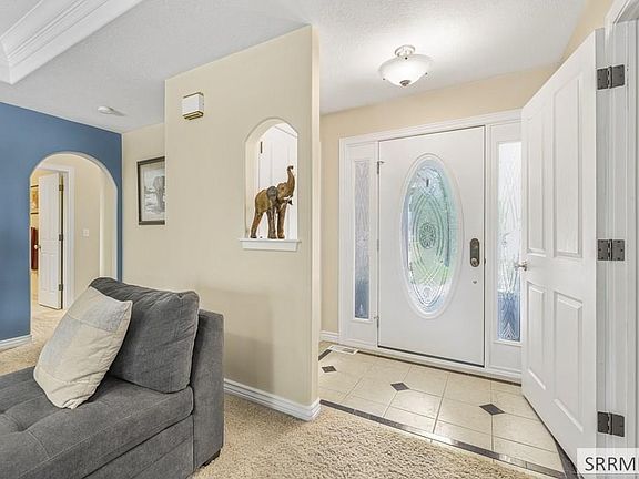 2nd image of 6644 S Ensenada Cir