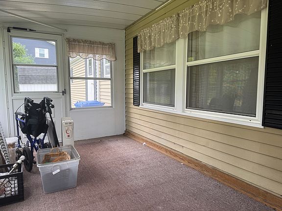 3rd image of 8 Hillpond Dr #54