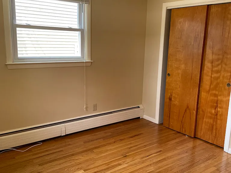 105 Hanover St — Photo 6