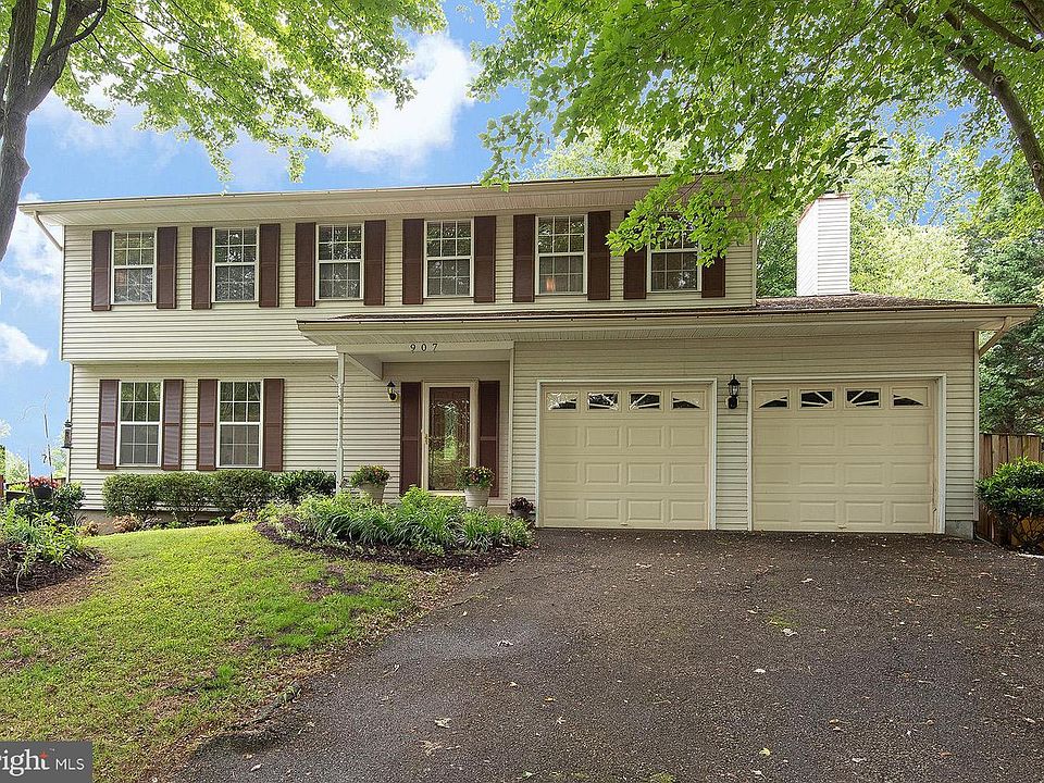 1st image of 907 Marine Dr