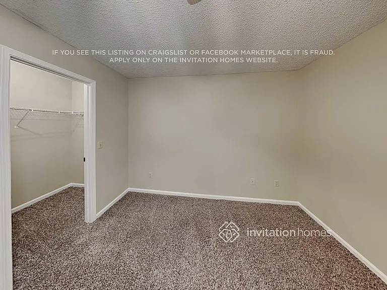 9713 Peabody Dr N — Photo 12
