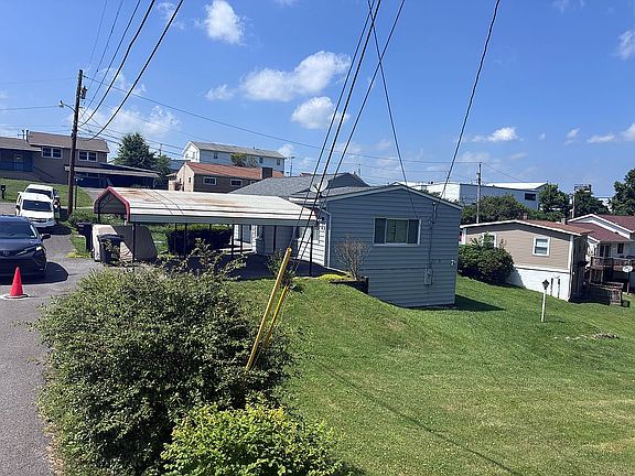 3rd image of 1126 Patton Dr