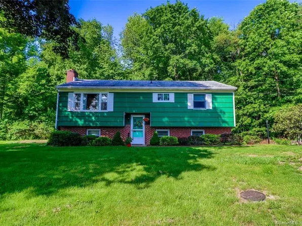 4 Forest Drive, New Milford, CT 06776