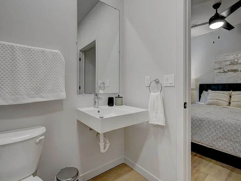 Ayva at Midtown — Photo 19