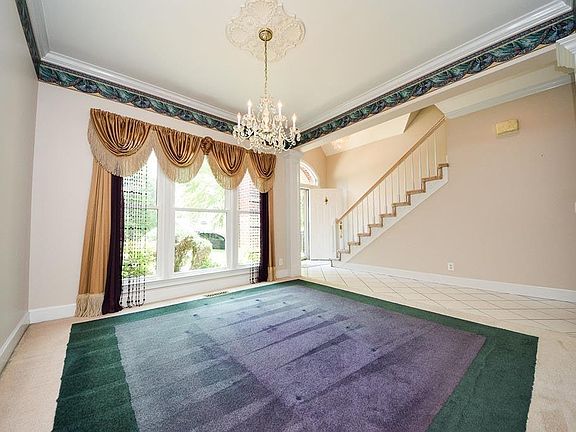 3rd image of 1912 Lenox Ct NW