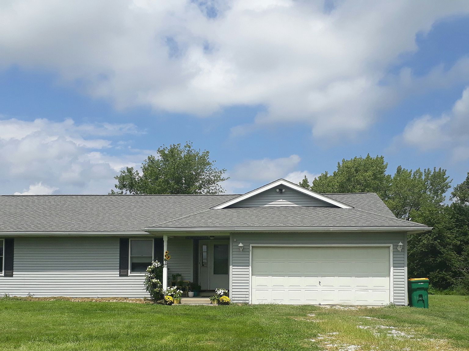 3915 Zion Rd, Pawnee, IL 62558 | Zillow