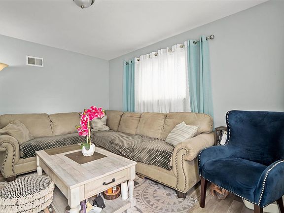 5th image of 765 Pardella Ave #A
