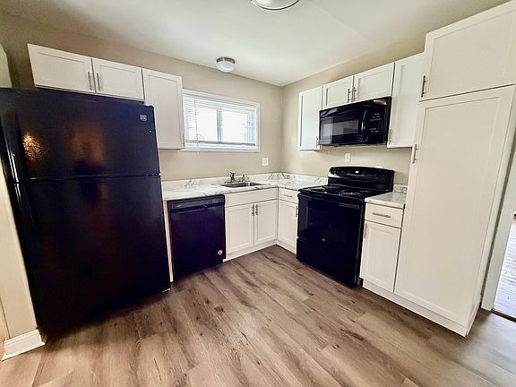 3rd image of 3407 Calais Dr