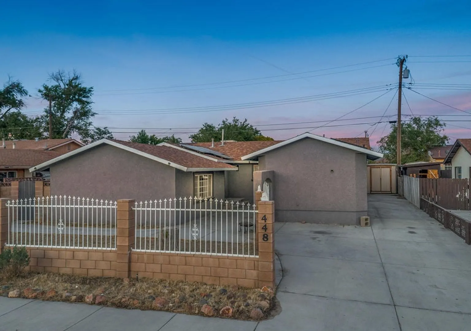 Room for Rent - 3448 Glendower Street — Photo 1