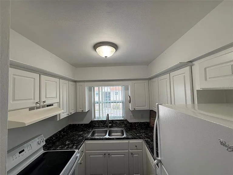 7210 N Manhattan Ave #1624 — Photo 6