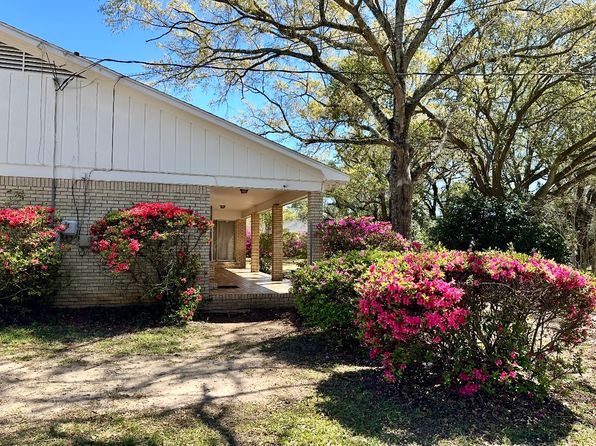 5805 Cottage Hill Rd, Mobile, AL 36609