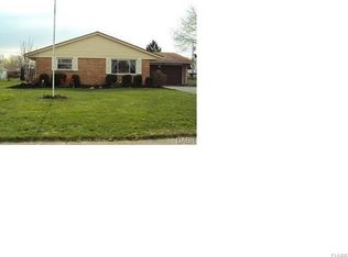 4568 Blough Dr, Enon, OH 45323