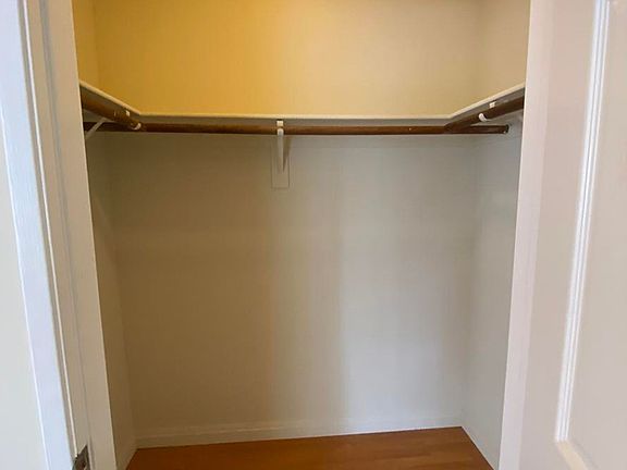 4th image of 1003 W Clark Ave APT A