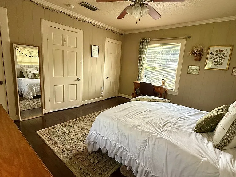 2515 N Pecan St — Photo 3